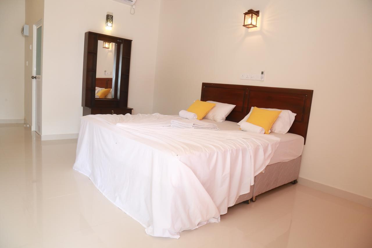 Serene Beach Hotel Dikwella Exterior foto